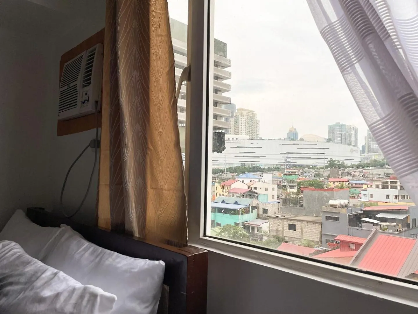 Affordable Condo Near Bgc, Venice Mall #Rt33006 Manila 0*,  Philippines